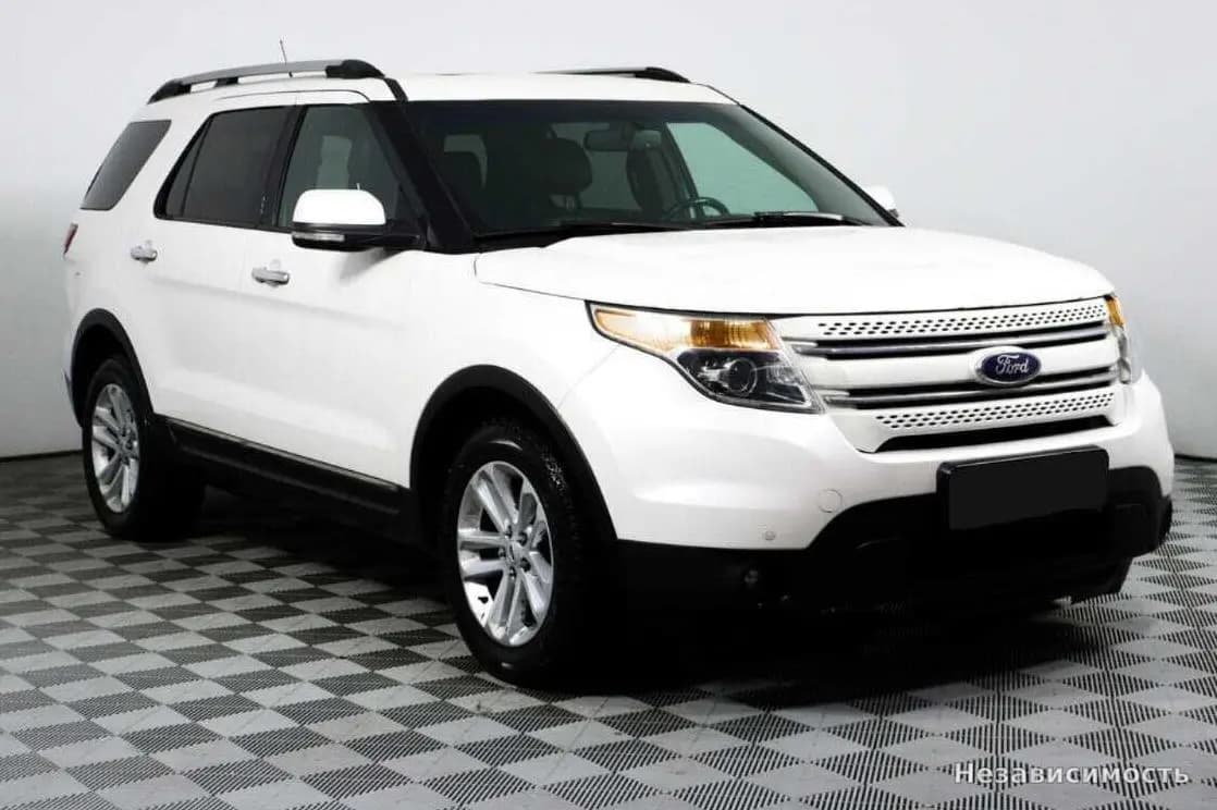 Ford Explorer 2012 с пробегом — фото 3