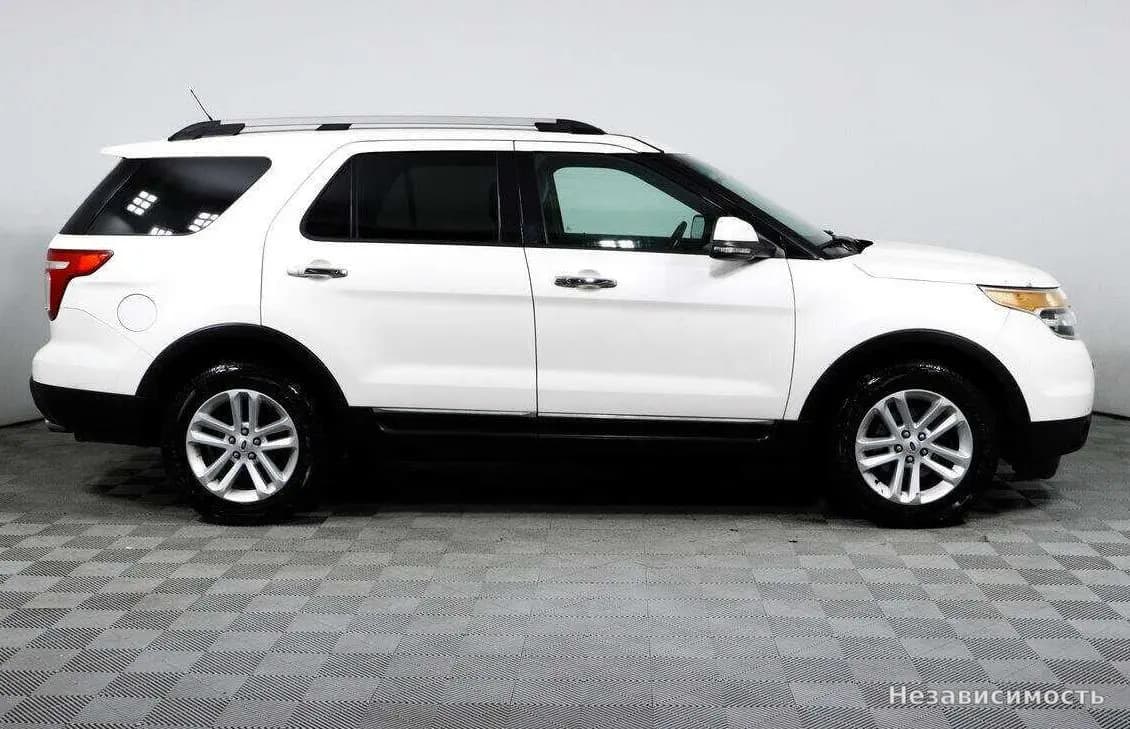 Ford Explorer 2012 с пробегом — фото 4
