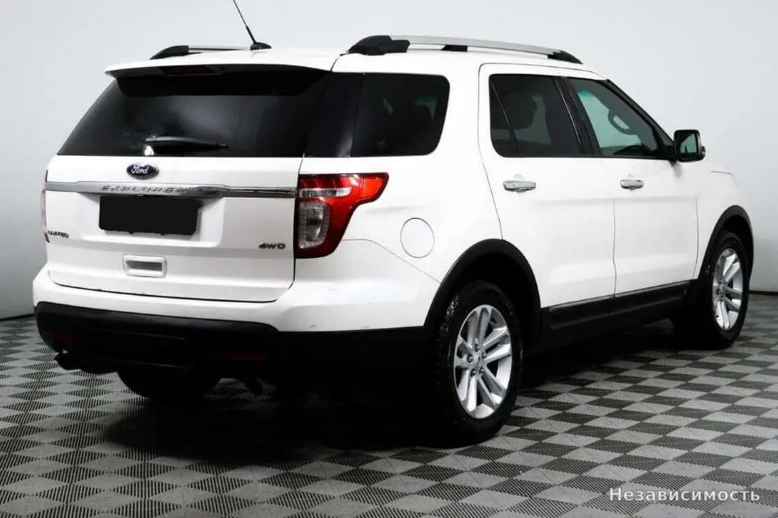 Ford Explorer 2012 с пробегом — фото 5