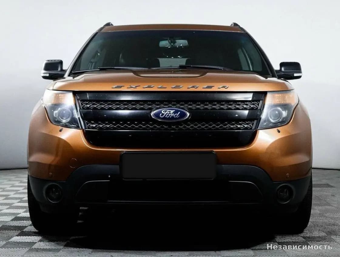 Ford Explorer 2013 с пробегом — фото 2