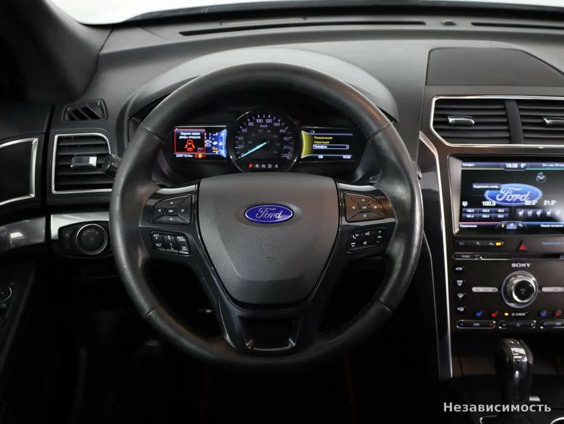 Ford Explorer 2015 с пробегом — фото 10