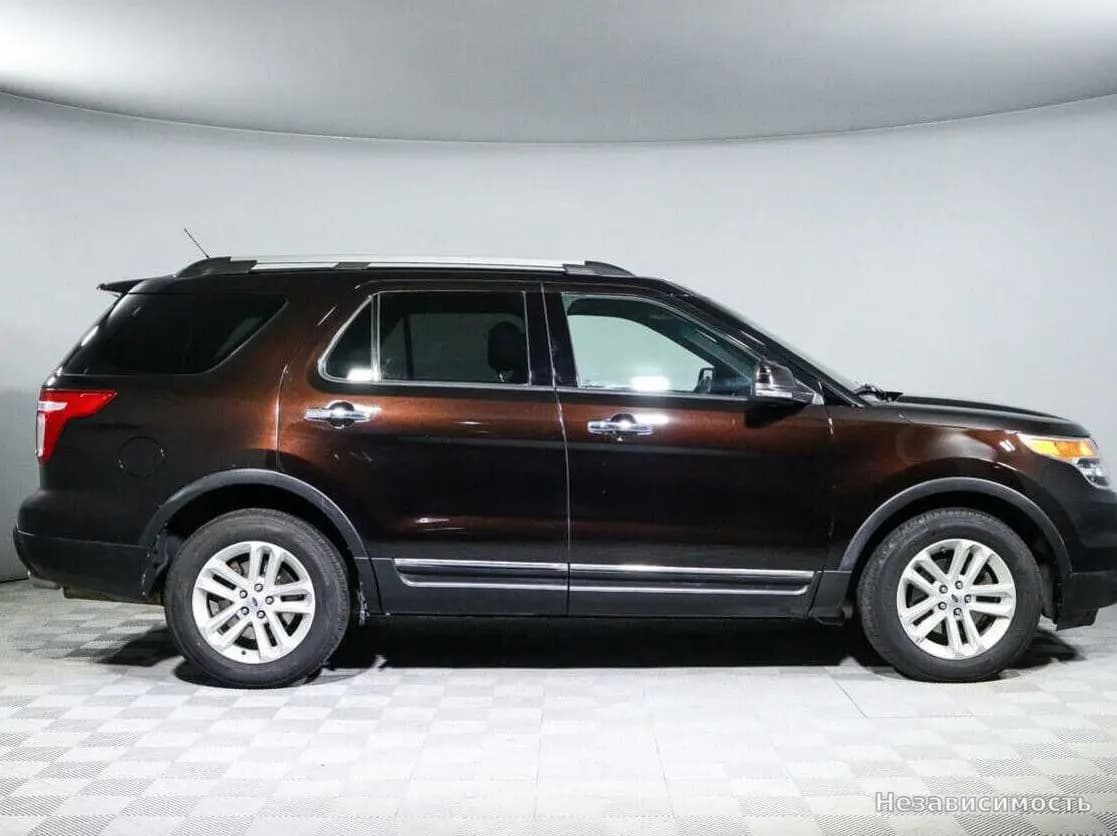Ford Explorer 2012 с пробегом — фото 4