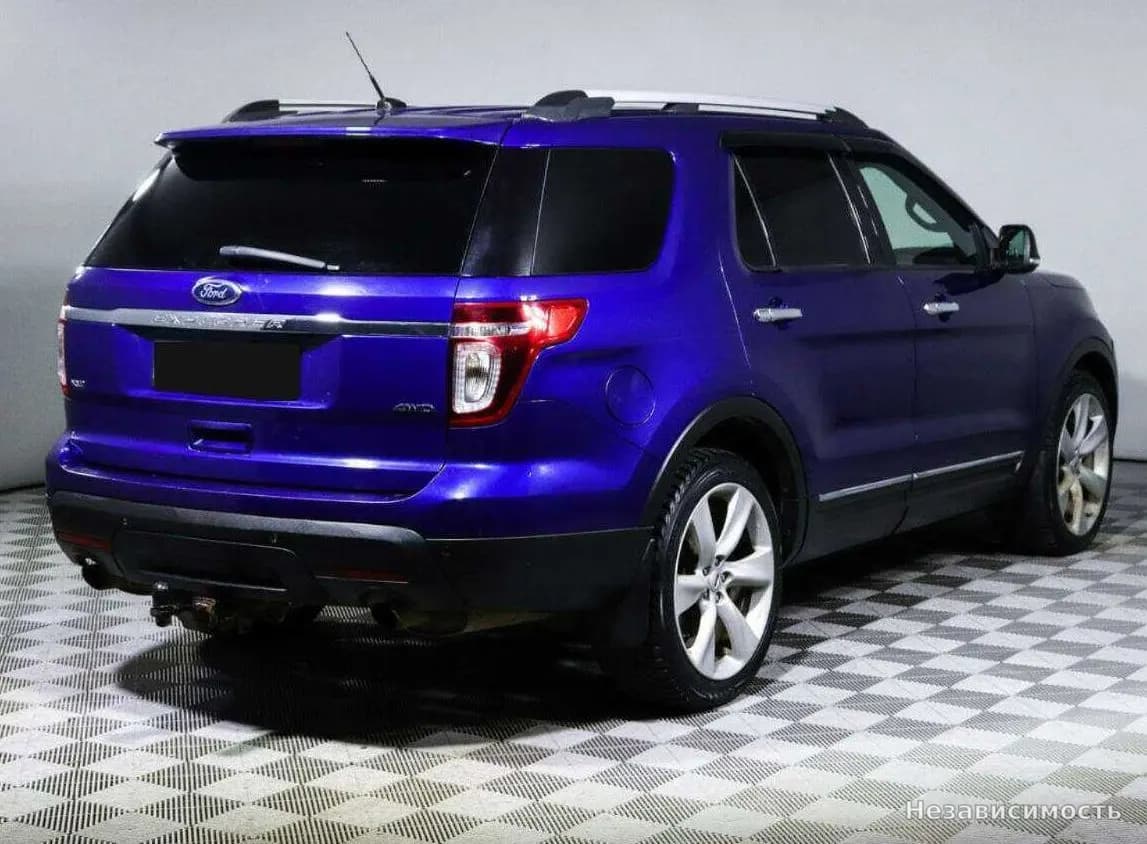 Ford Explorer 2014 с пробегом — фото 4
