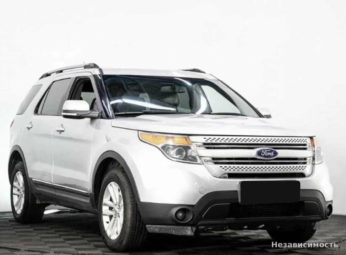 Ford Explorer 2013 с пробегом — фото 3