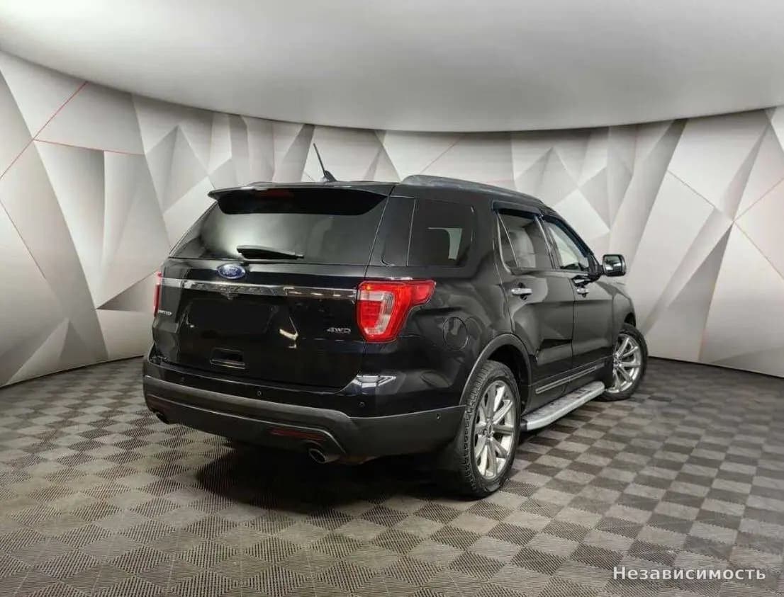 Ford Explorer 2017 с пробегом — фото 2