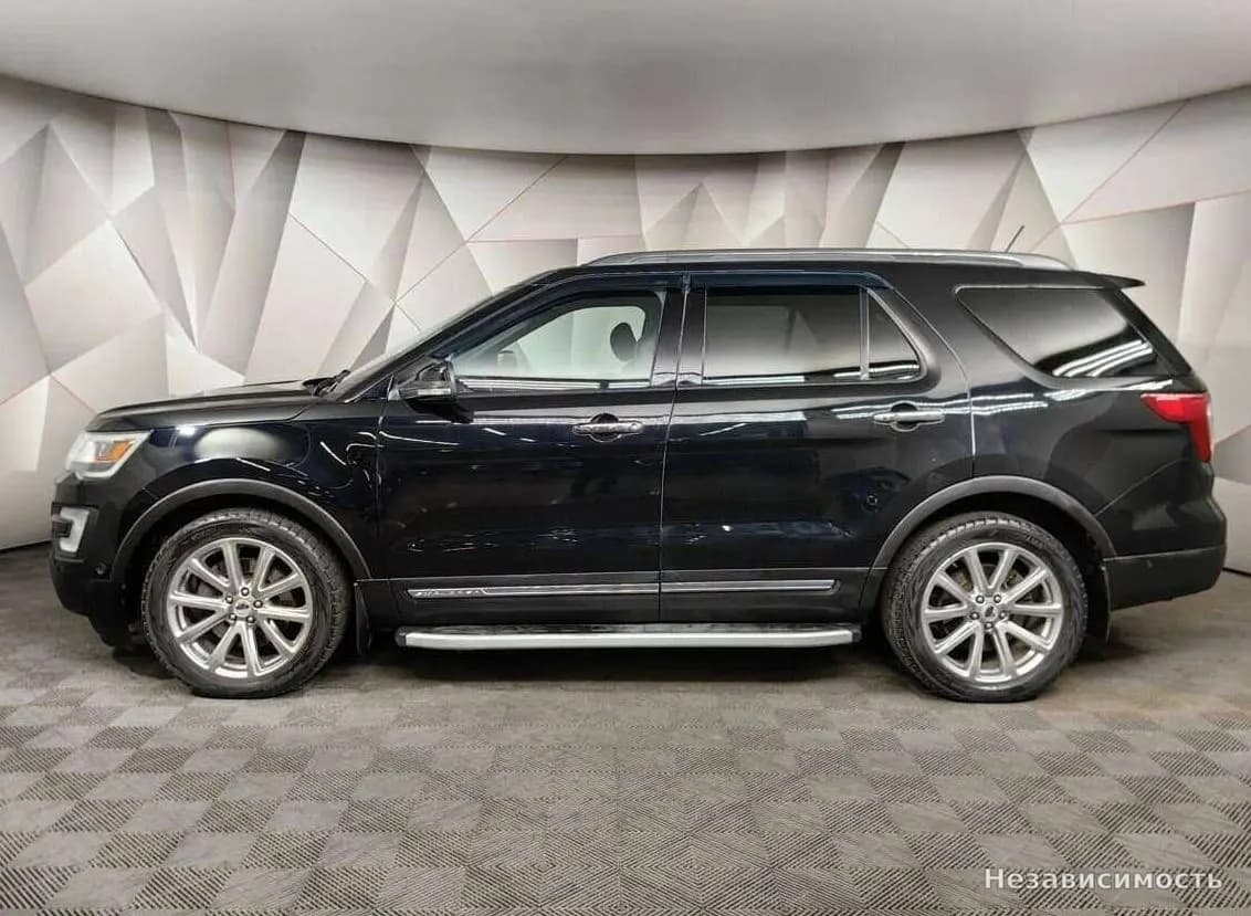 Ford Explorer 2017 с пробегом — фото 5