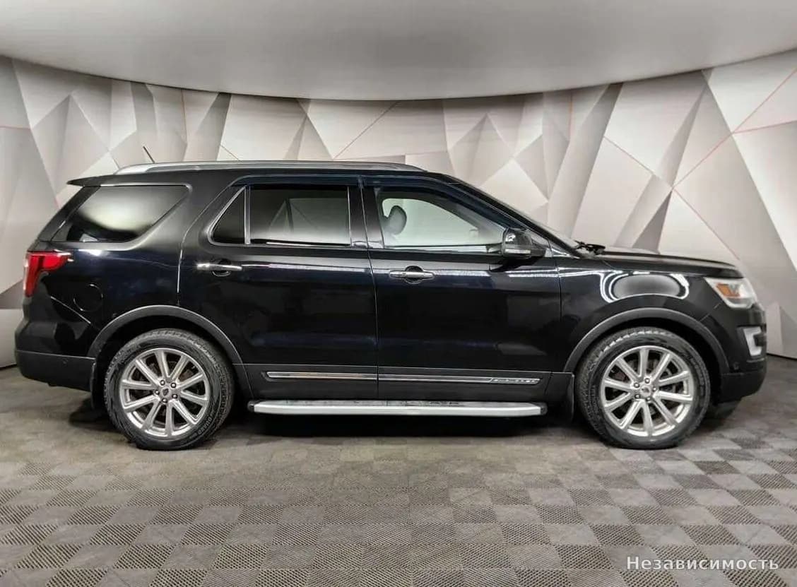 Ford Explorer 2017 с пробегом — фото 6