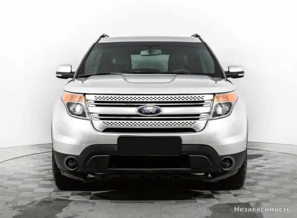 Ford Explorer 2014 с пробегом — фото 2