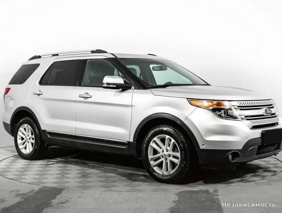 Ford Explorer 2014 с пробегом — фото 3