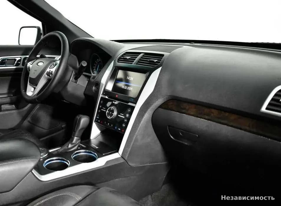 Ford Explorer 2014 с пробегом — фото 9