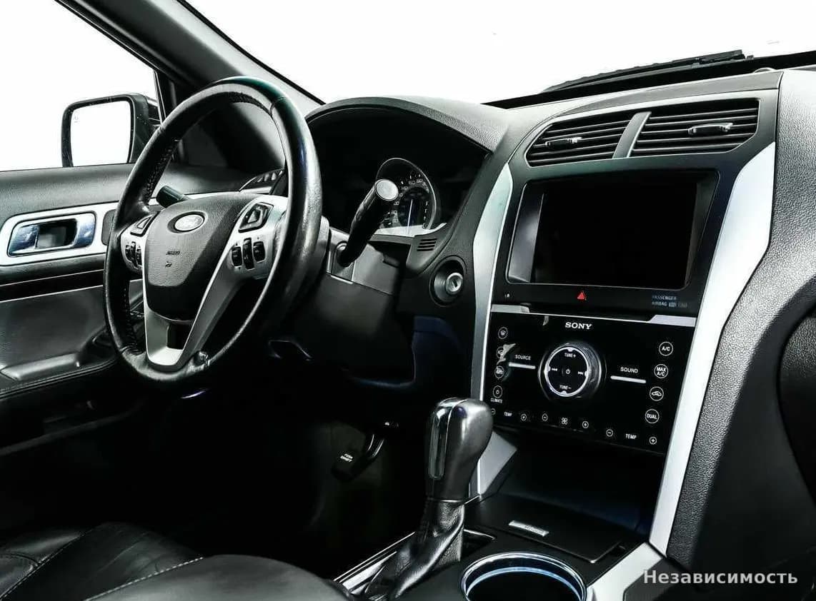 Ford Explorer 2013 с пробегом — фото 9