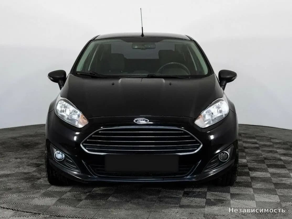Ford Fiesta 2015 с пробегом — фото 2