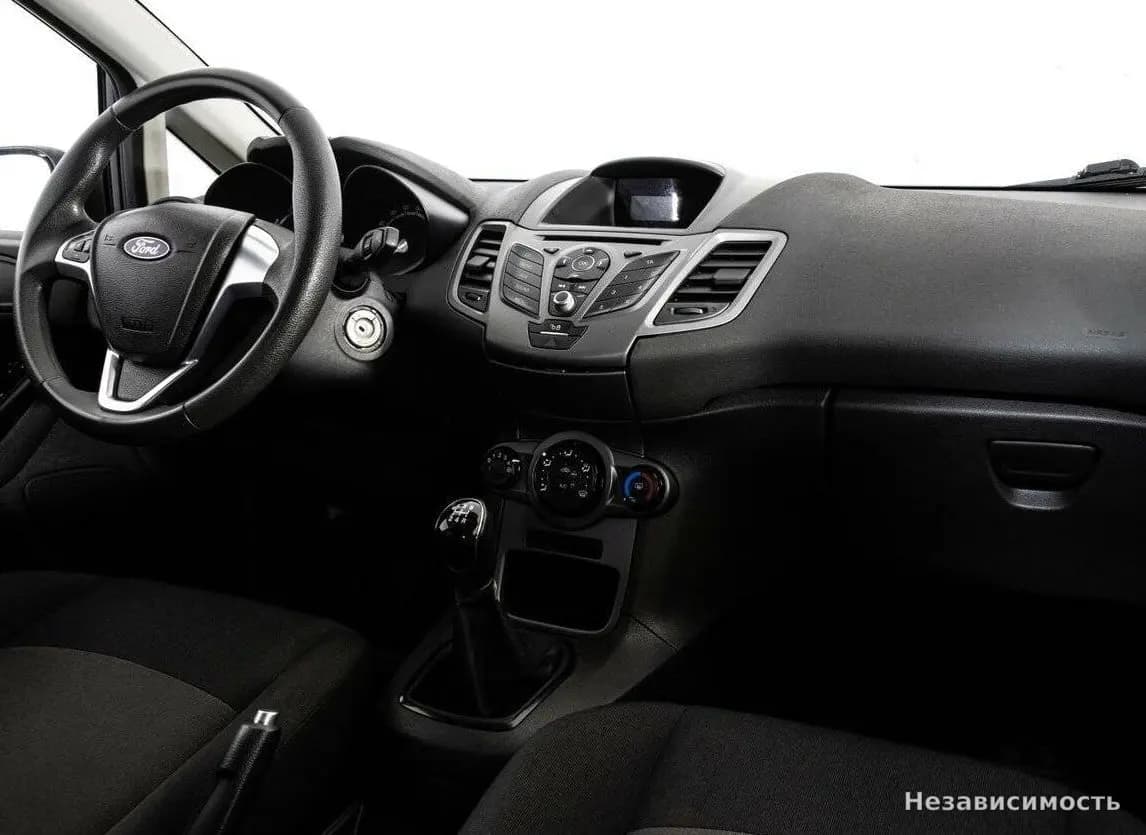 Ford Fiesta 2015 с пробегом — фото 7