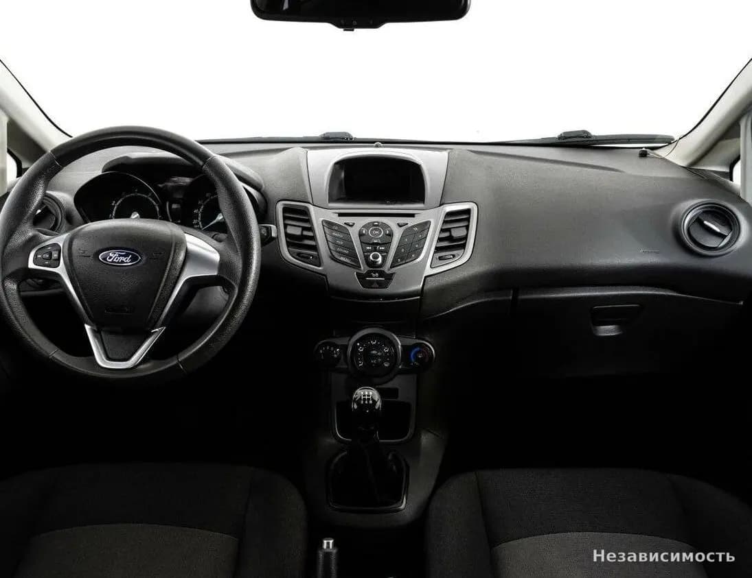 Ford Fiesta 2015 с пробегом — фото 8