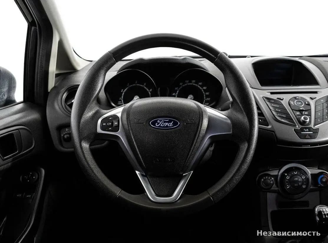 Ford Fiesta 2015 с пробегом — фото 10