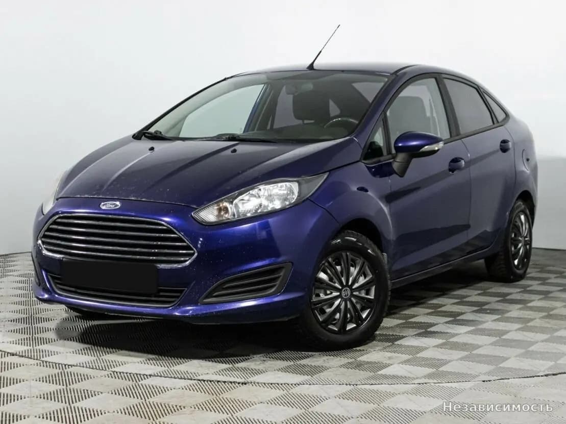Ford Fiesta 2015 с пробегом — фото 1
