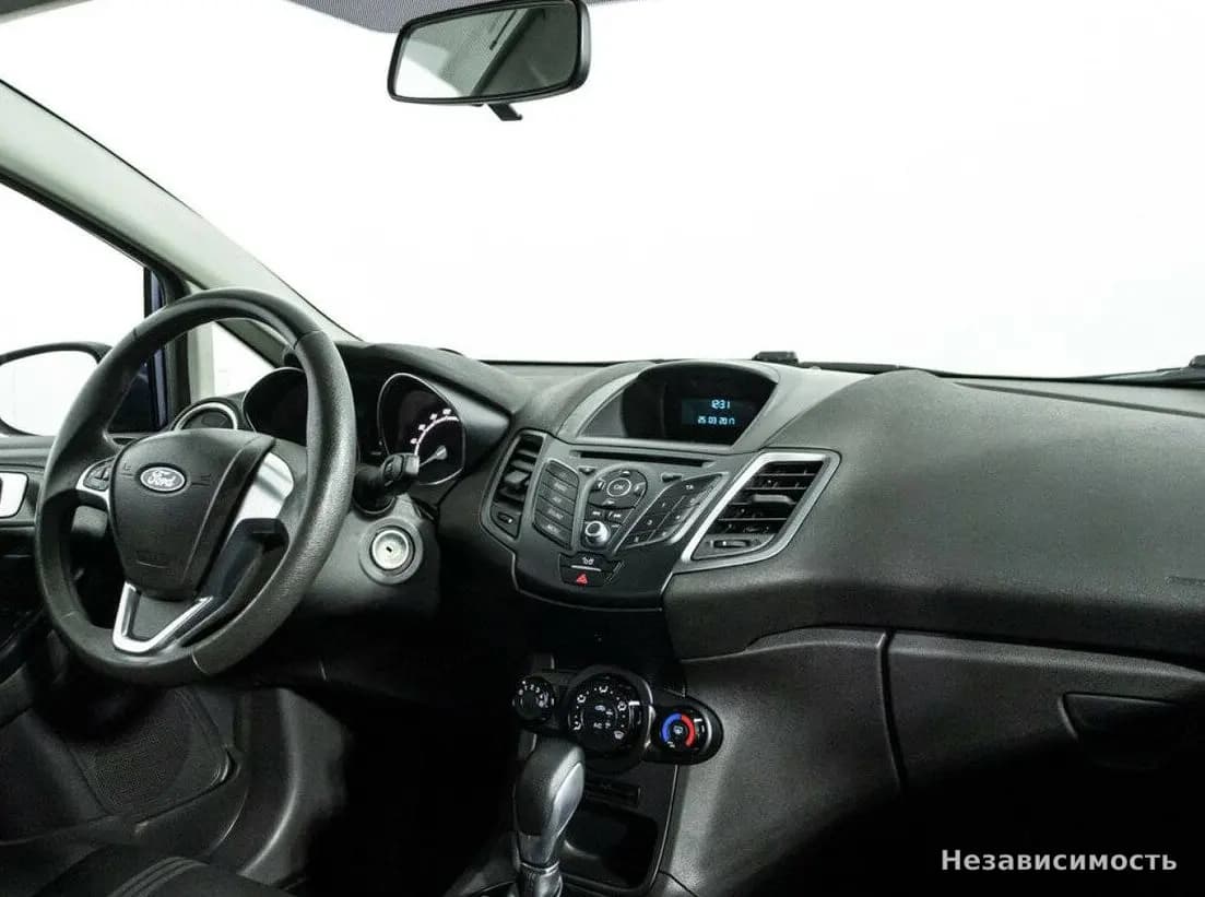 Ford Fiesta 2015 с пробегом — фото 9