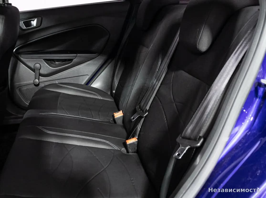 Ford Fiesta 2015 с пробегом — фото 10