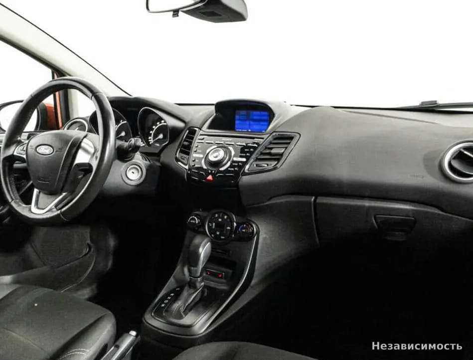 Ford Fiesta 2015 с пробегом — фото 9