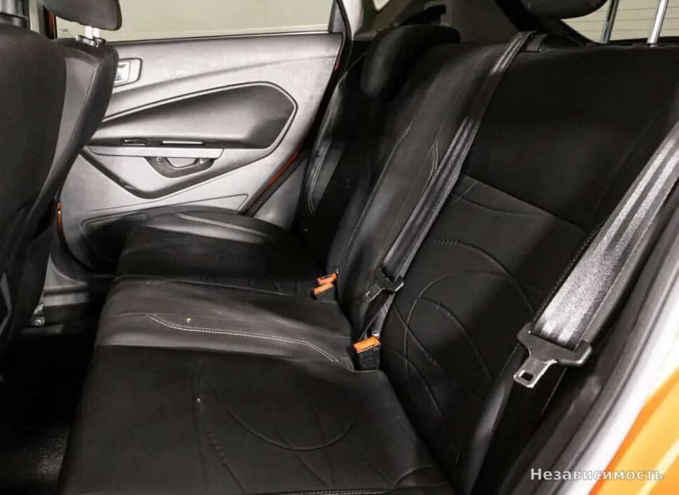 Ford Fiesta 2015 с пробегом — фото 10