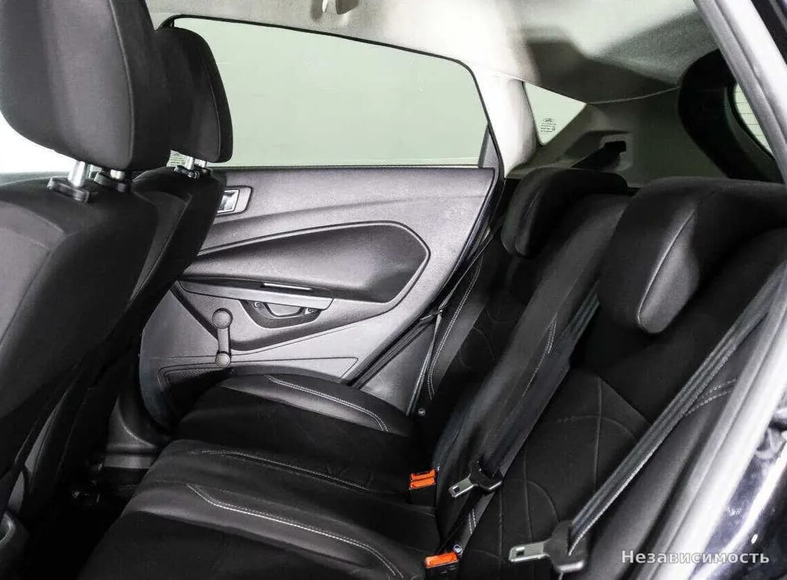 Ford Fiesta 2016 с пробегом — фото 10