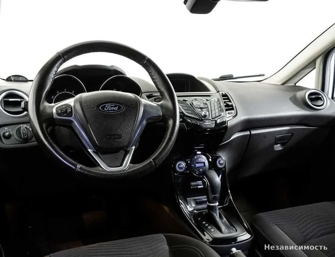 Ford Fiesta 2017 с пробегом — фото 9