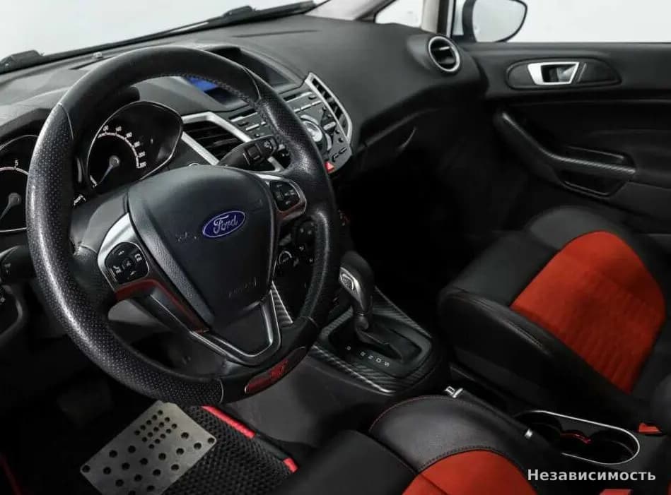 Ford Fiesta 2016 с пробегом — фото 9