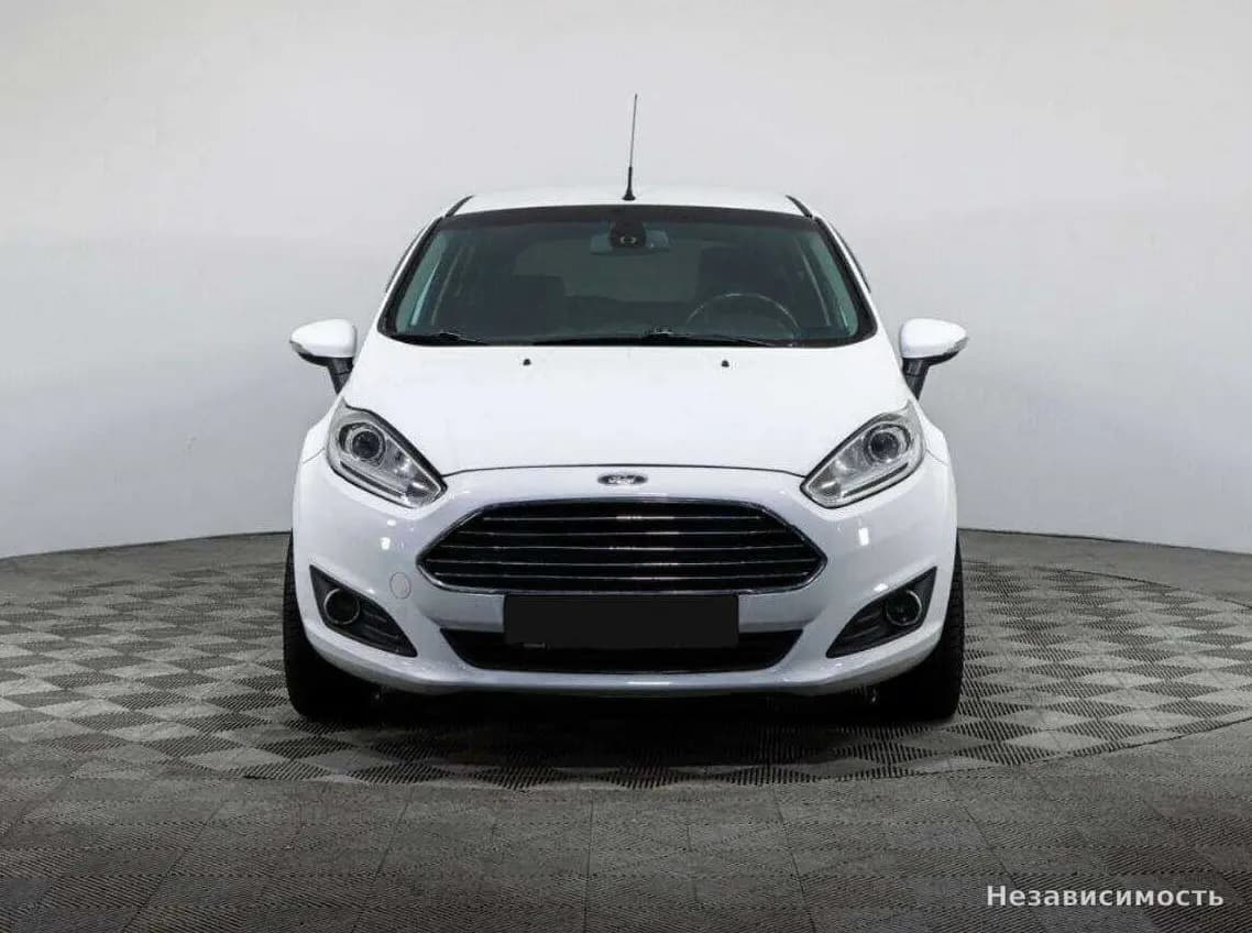 Ford Fiesta 2015 с пробегом — фото 2