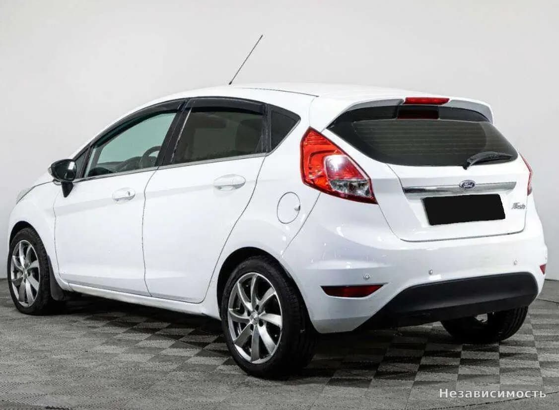Ford Fiesta 2015 с пробегом — фото 7