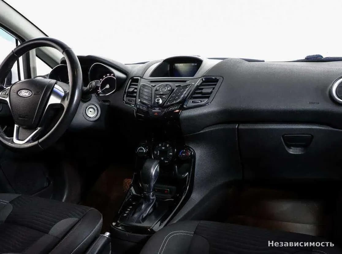 Ford Fiesta 2015 с пробегом — фото 9