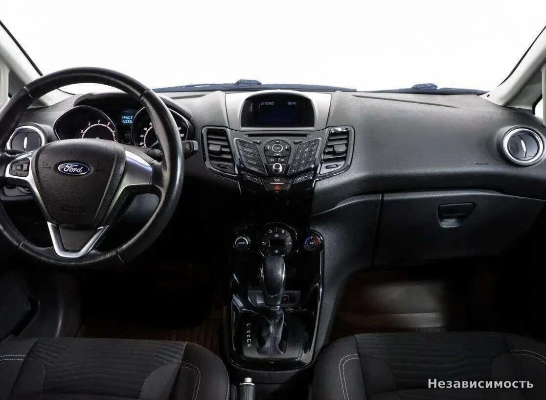 Ford Fiesta 2015 с пробегом — фото 10