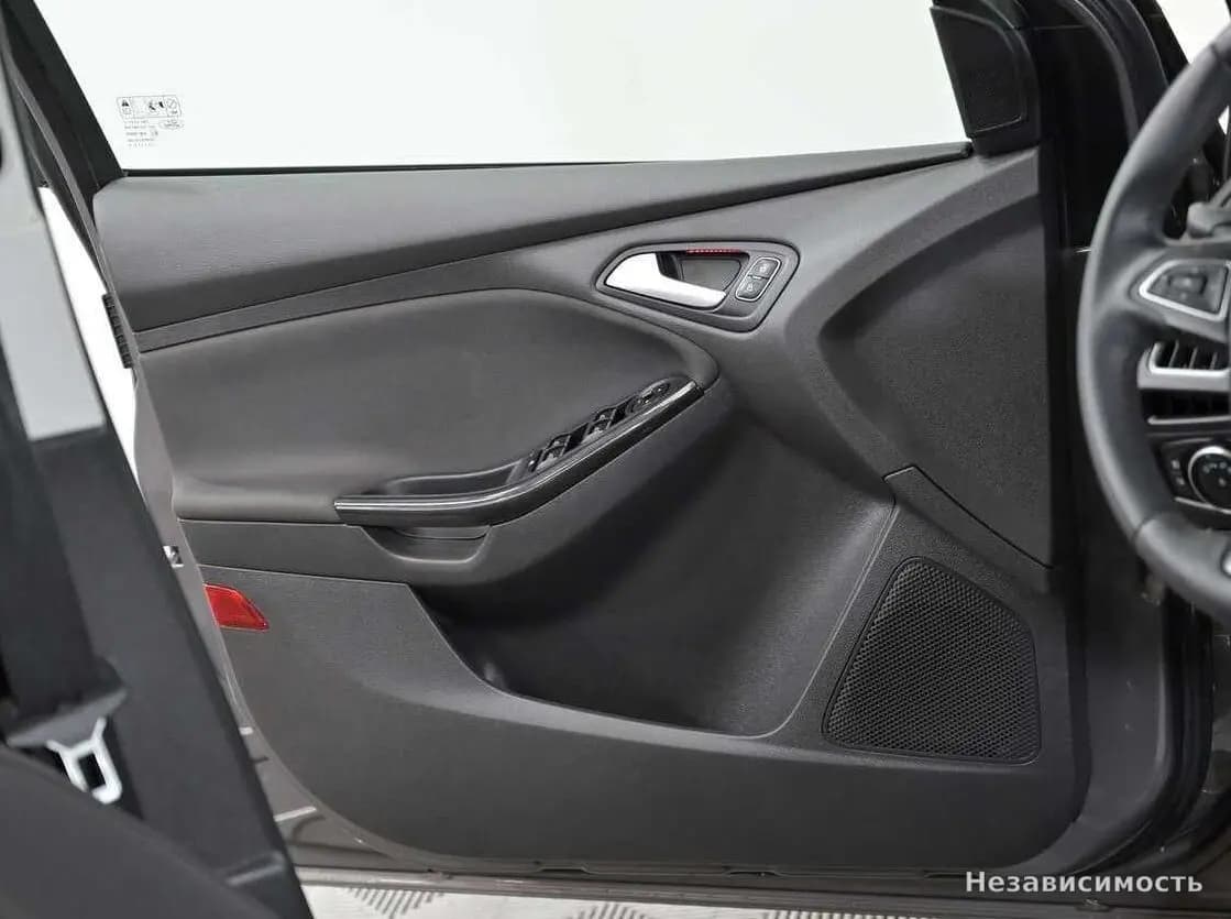 Ford Focus 2016 с пробегом — фото 9