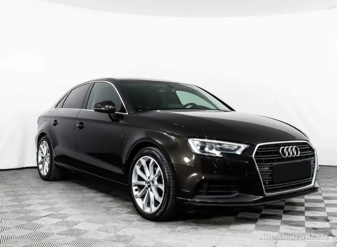 Audi A3 2016 с пробегом — фото 3