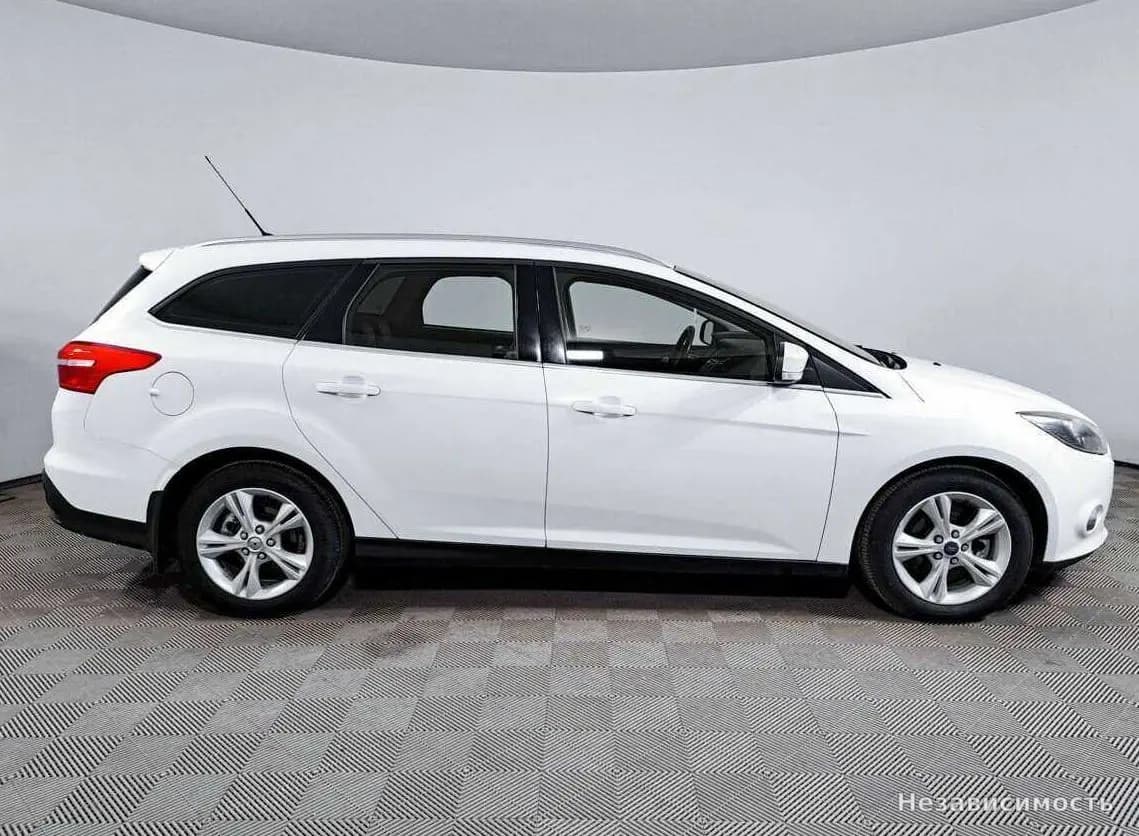 Ford Focus 2012 с пробегом — фото 4