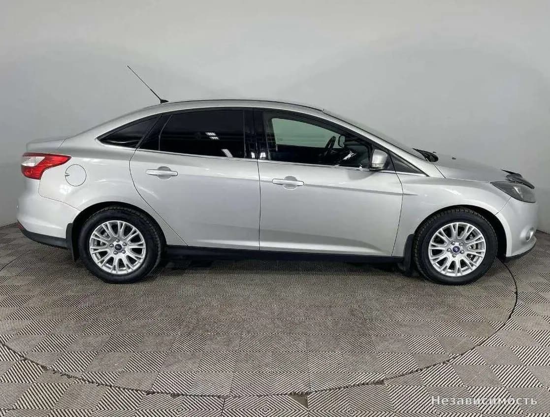 Ford Focus 2014 с пробегом — фото 4