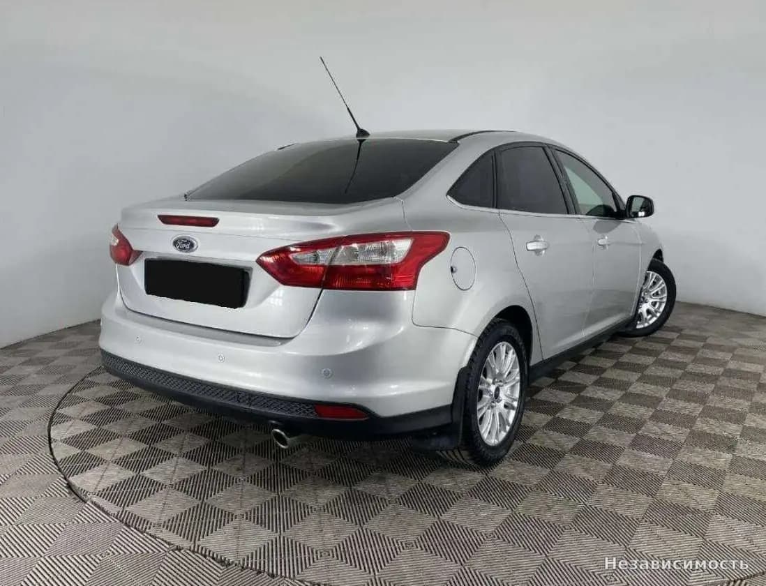 Ford Focus 2014 с пробегом — фото 6