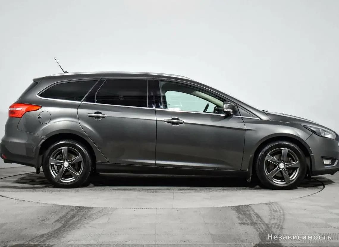 Ford Focus 2017 с пробегом — фото 4