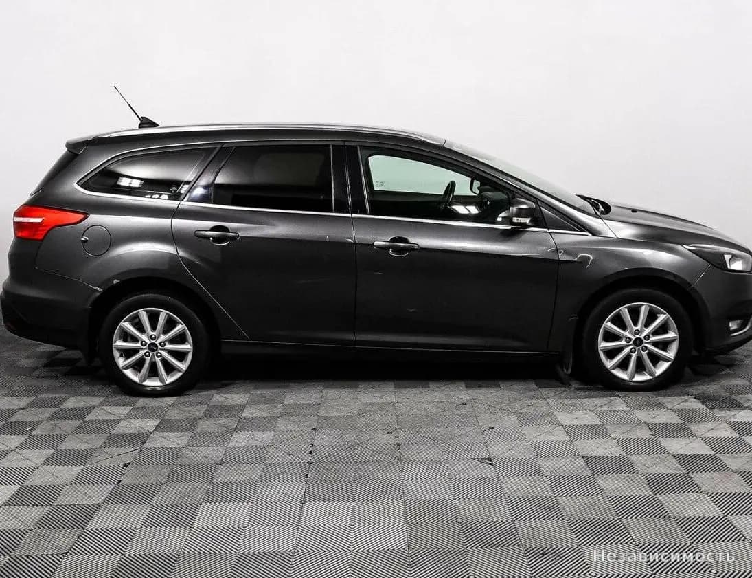 Ford Focus 2018 с пробегом — фото 4