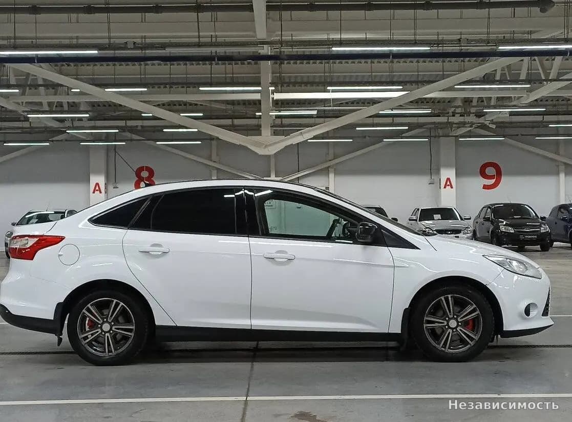 Ford Focus 2013 с пробегом — фото 4