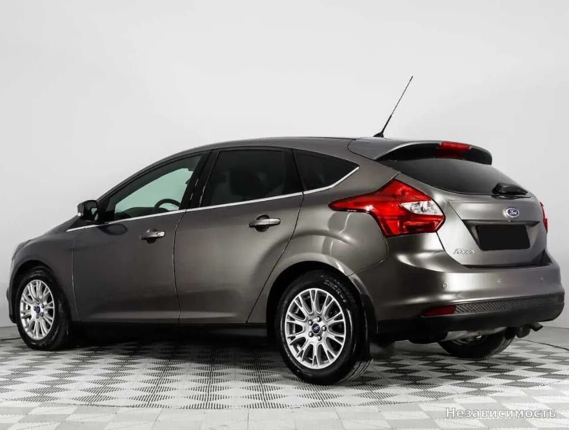 Ford Focus 2013 с пробегом — фото 6