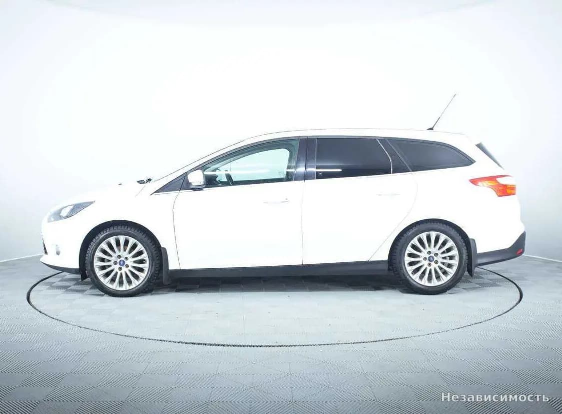 Ford Focus 2012 с пробегом — фото 7