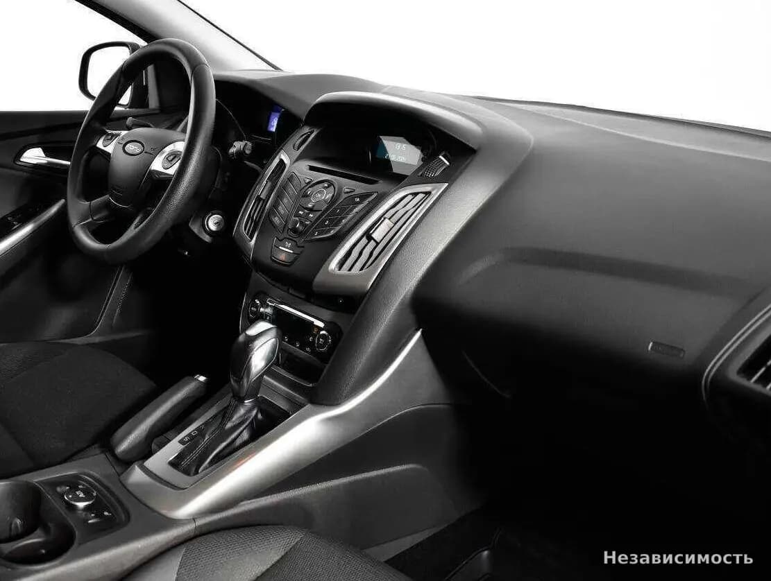 Ford Focus 2014 с пробегом — фото 9