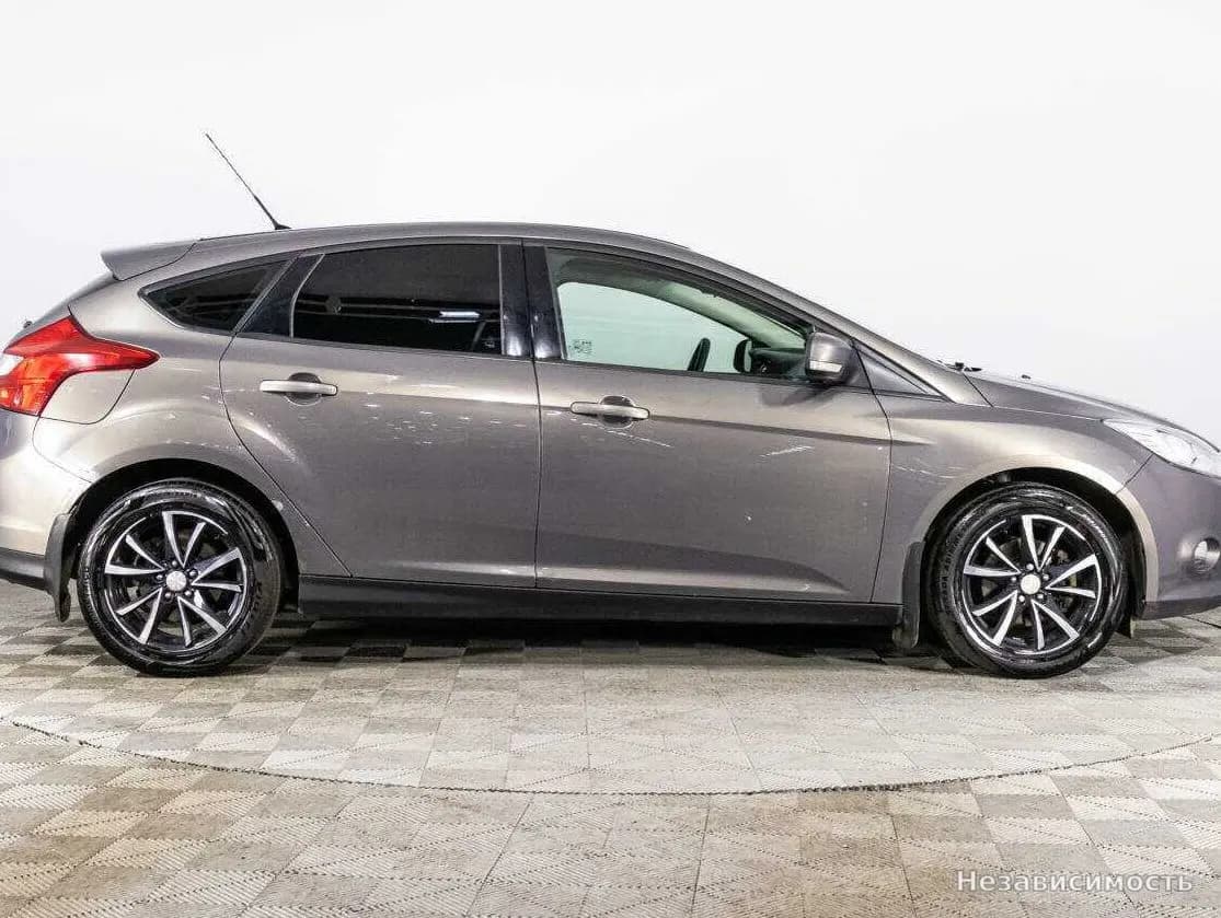 Ford Focus 2012 с пробегом — фото 4