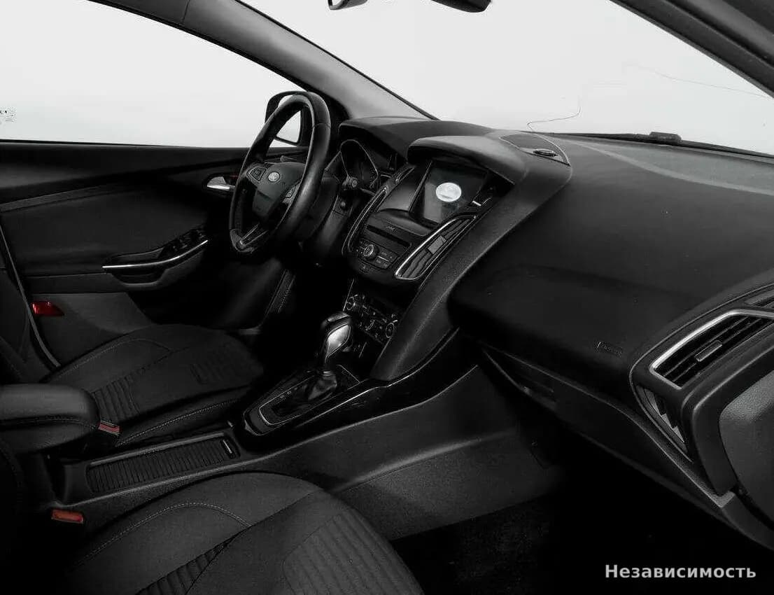 Ford Focus 2017 с пробегом — фото 9