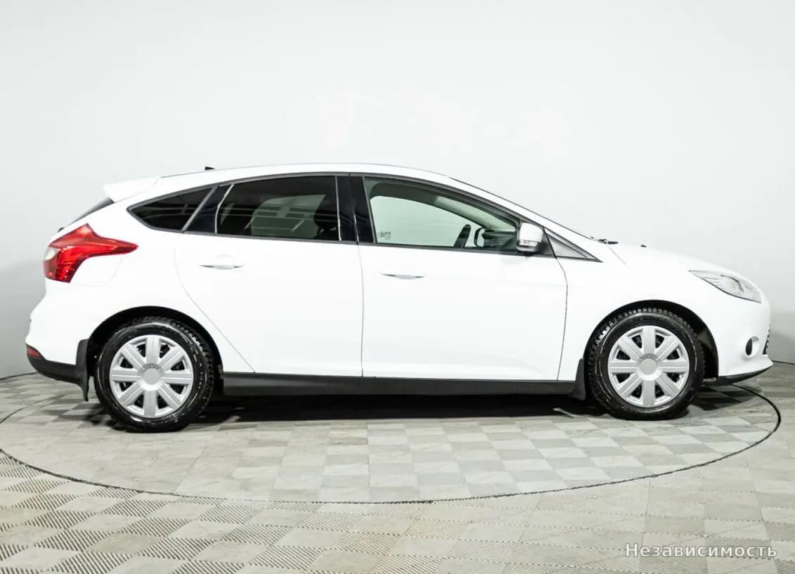 Ford Focus 2012 с пробегом — фото 4