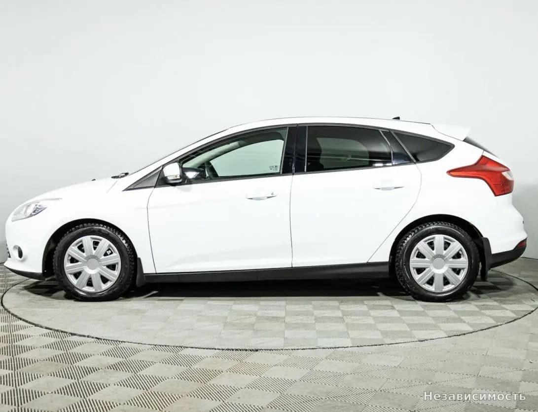 Ford Focus 2012 с пробегом — фото 8