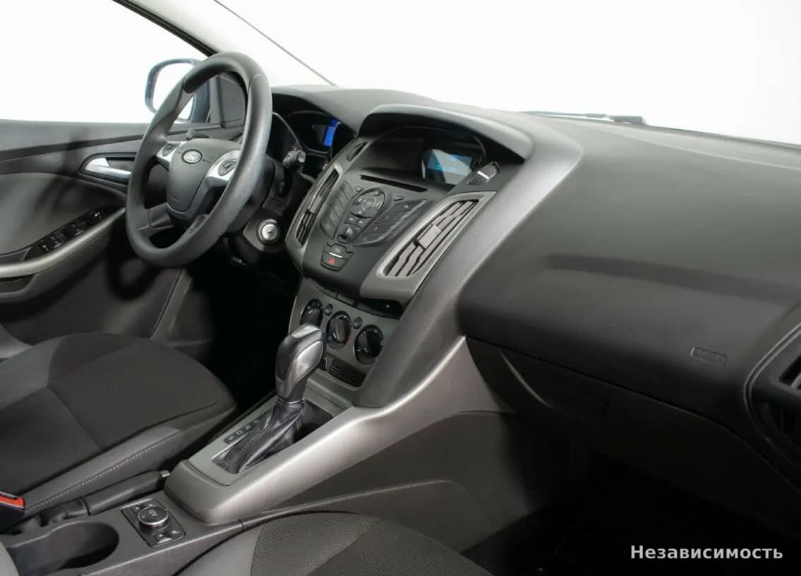 Ford Focus 2014 с пробегом — фото 9
