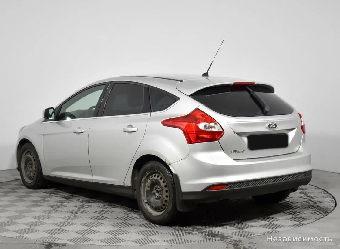 Ford Focus 2012 с пробегом — фото 8