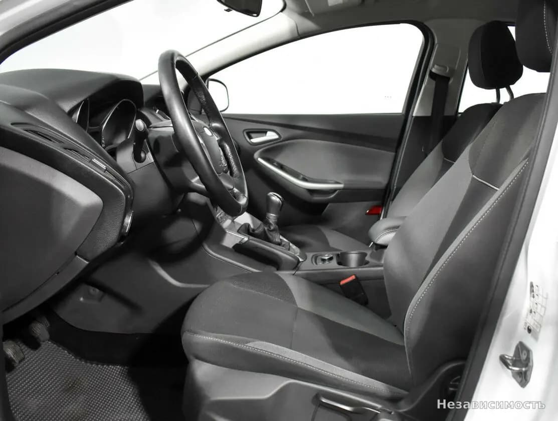 Ford Focus 2014 с пробегом — фото 9