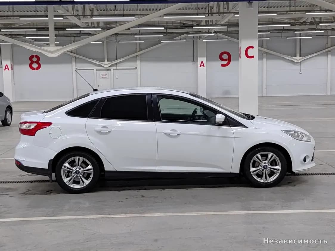 Ford Focus 2013 с пробегом — фото 4